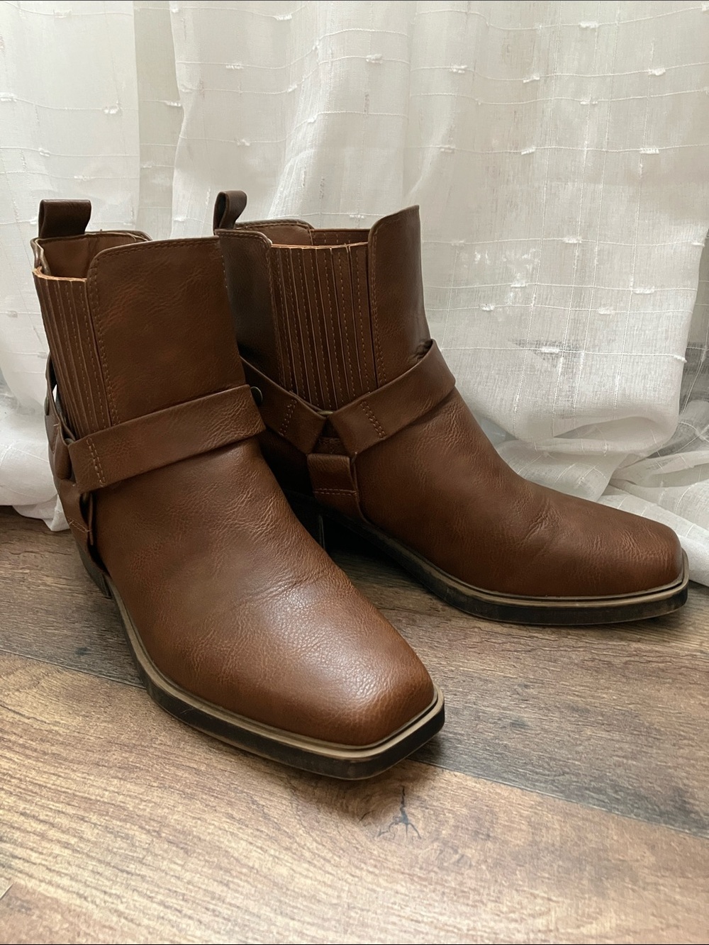 Sonoma Brown Ankle Healed Booties with Harness Strap Details